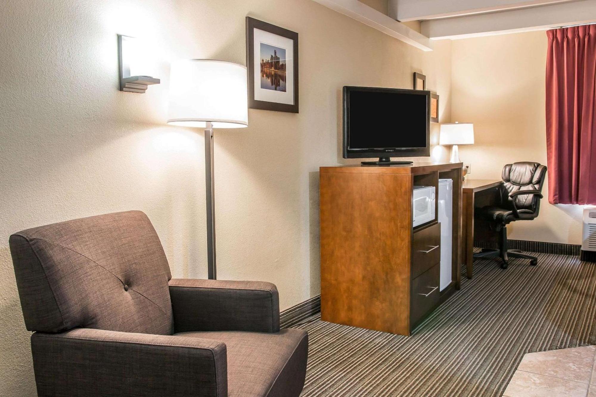 Country Inn & Suites By Radisson, Battle Creek, Mi Екстериор снимка